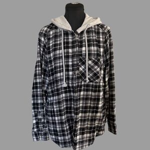 Time and Tru Black and Gray Plaid Hooded Shirt Women’s size Large